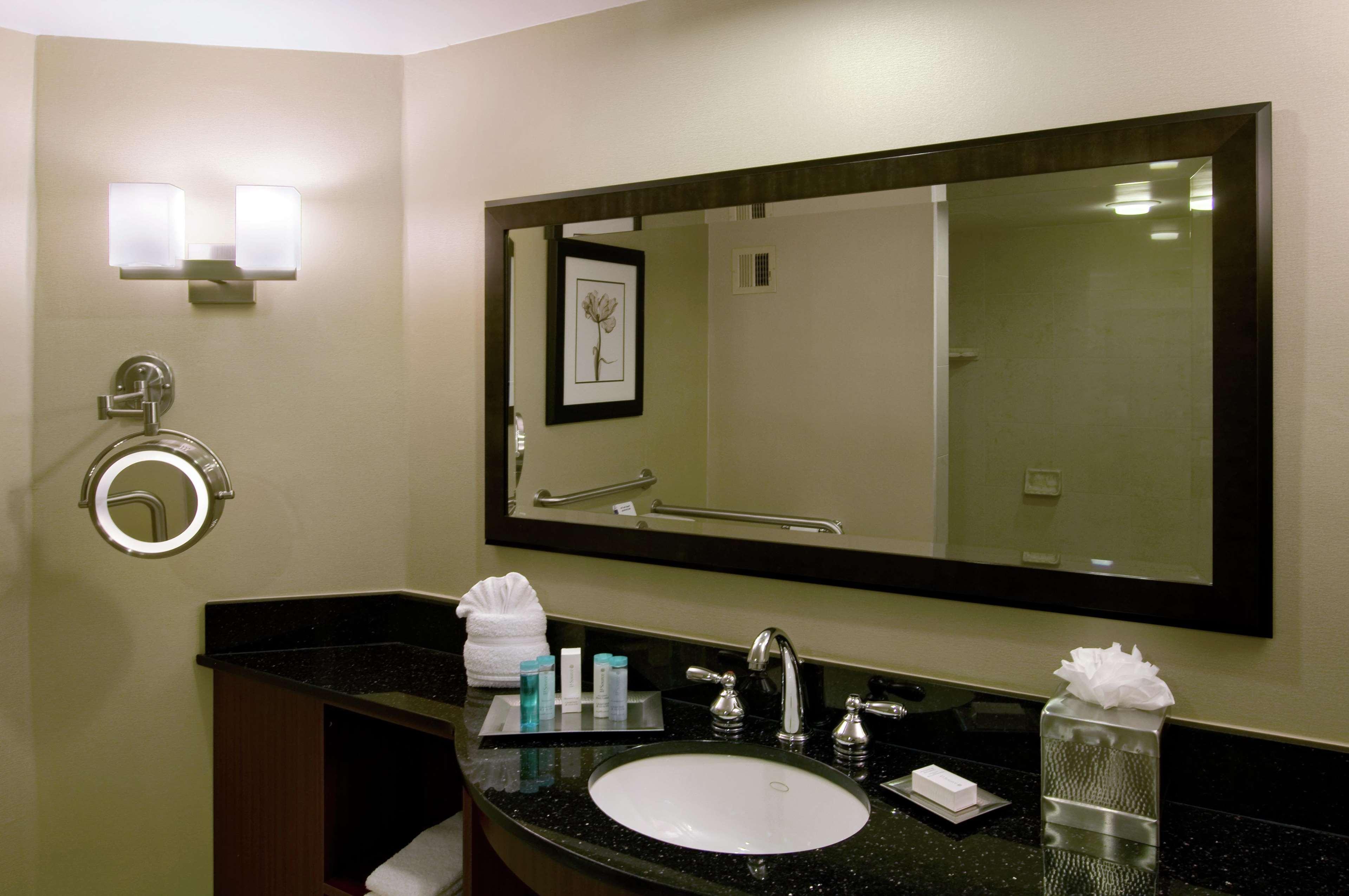 Hotel Doubletree By Hilton South Charlotte Tyvola Habitación foto