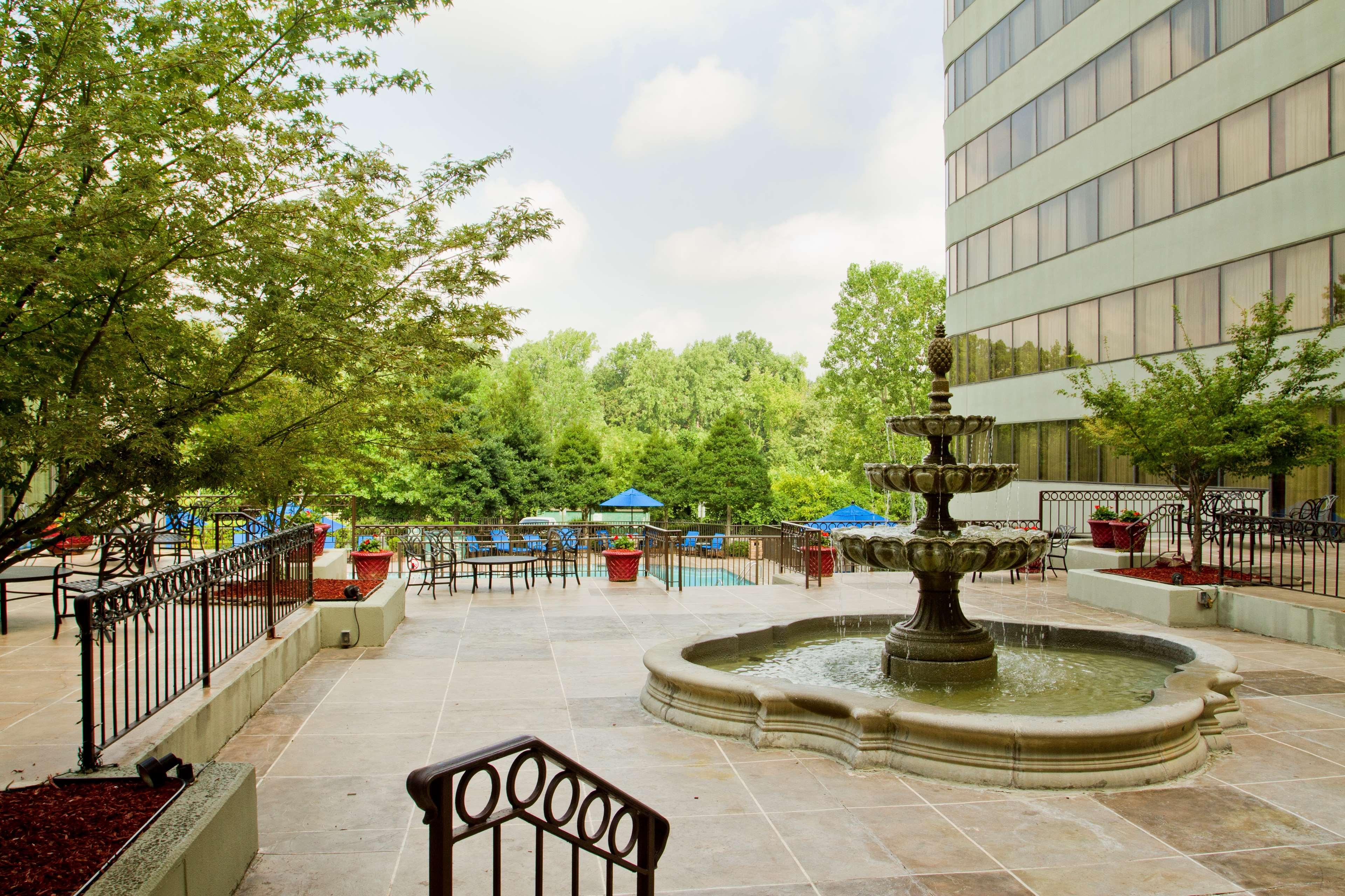 Hotel Doubletree By Hilton South Charlotte Tyvola Exterior foto