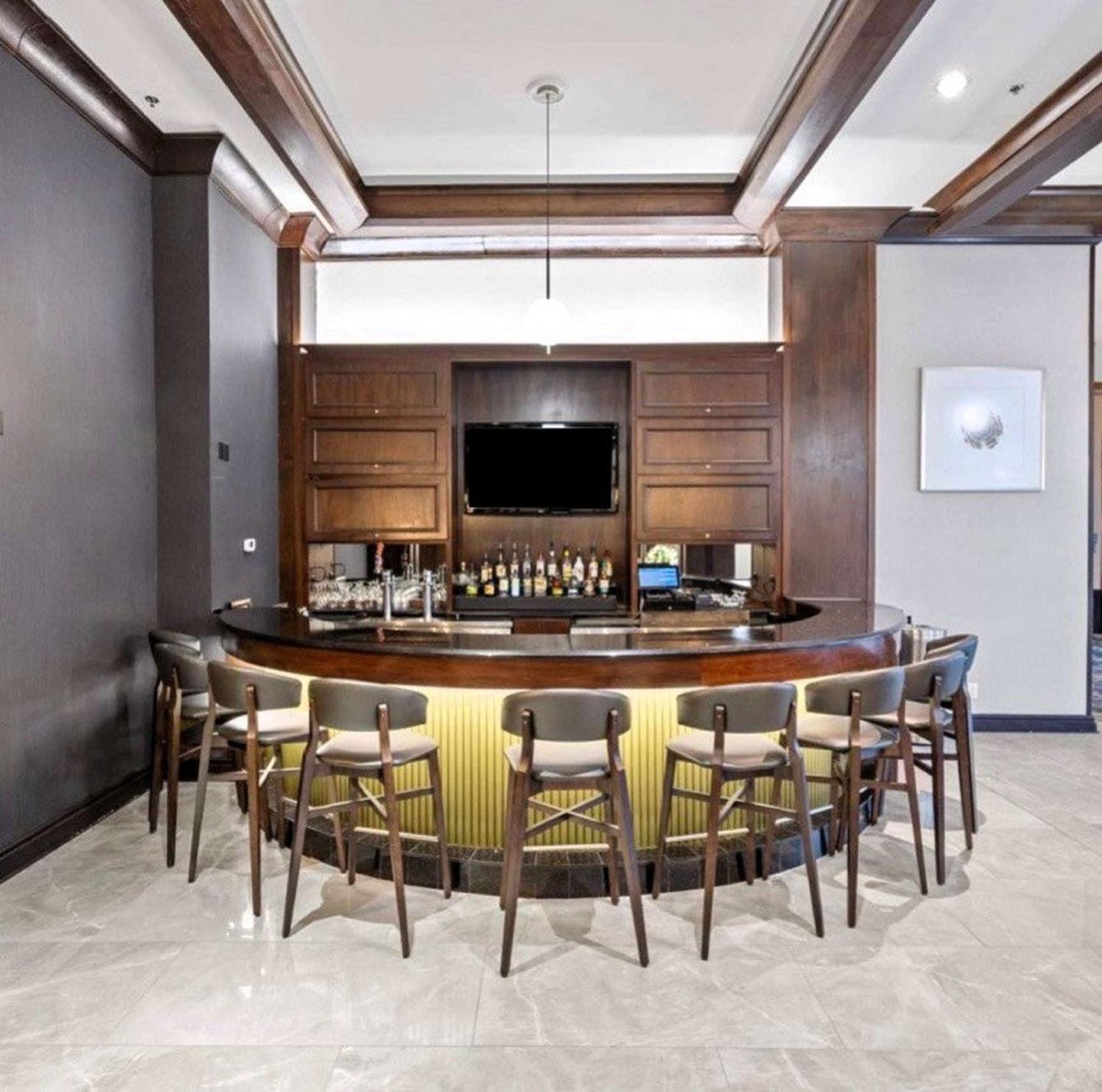 Hotel Doubletree By Hilton South Charlotte Tyvola Exterior foto