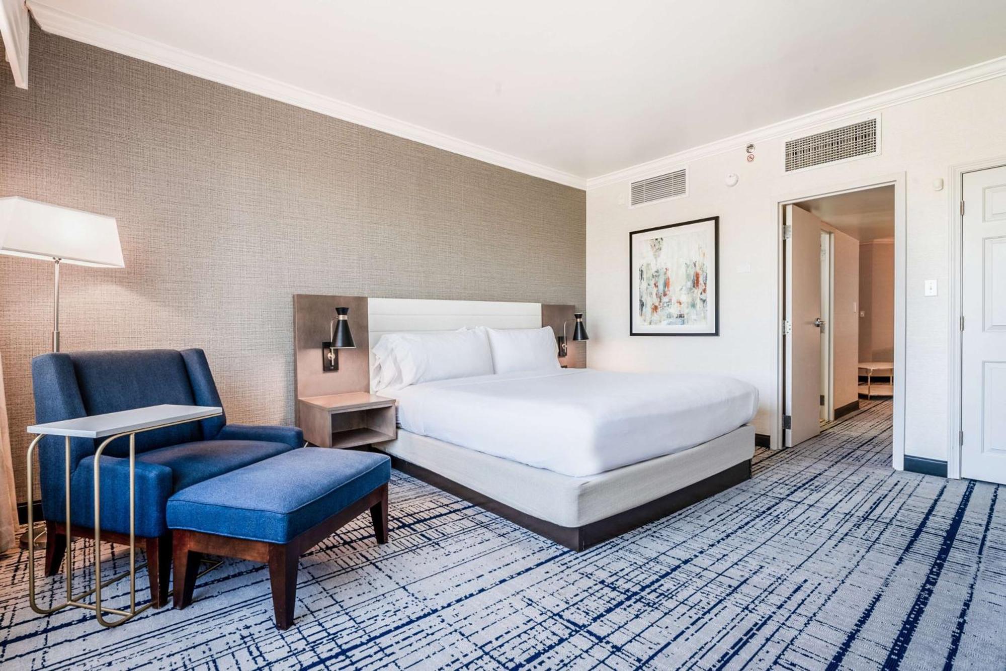Hotel Doubletree By Hilton South Charlotte Tyvola Exterior foto